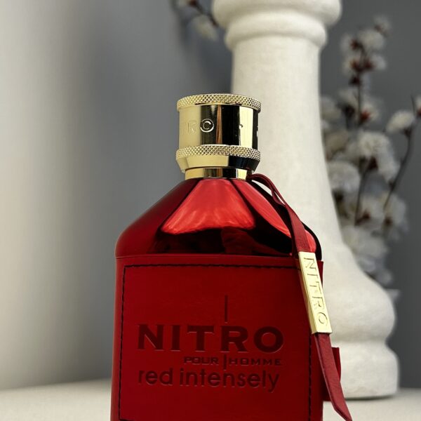 Nitro red intensely